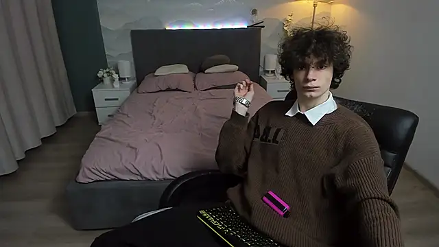 Snapshot of Edvard_Blare chatting on September 12, 2025, 5:35 pm Edvard Blare online show from September 12, 2025, 5:35 pm