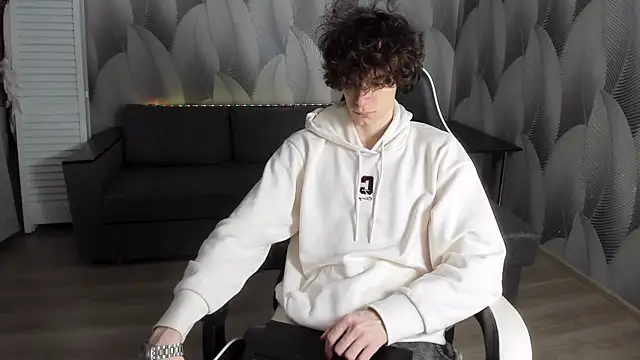 Snapshot of Edvard_Blare chatting on September 20, 2025, 7:37 pm Edvard Blare online show from September 20, 2025, 7:37 pm