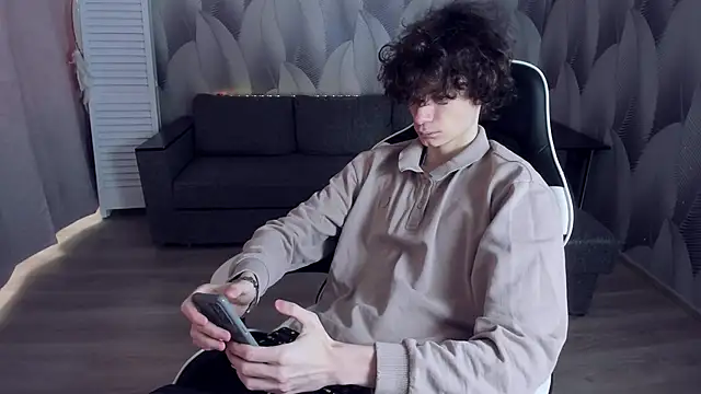 Snapshot of Edvard_Blare chatting on September 25, 2025, 9:13 am Edvard Blare online show from September 25, 2025, 9:13 am