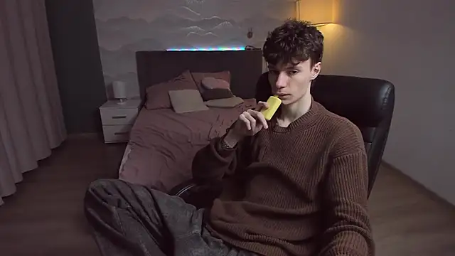 Snapshot of Edvard_Blare chatting on October 25, 2025, 4:46 pm Edvard Blare online show from October 25, 2025, 4:46 pm