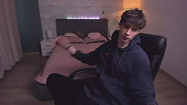 Snapshot of Edvard_Blare chatting on November 19, 2025, 11:21 am Edvard Blare online show from November 19, 2025, 11:21 am