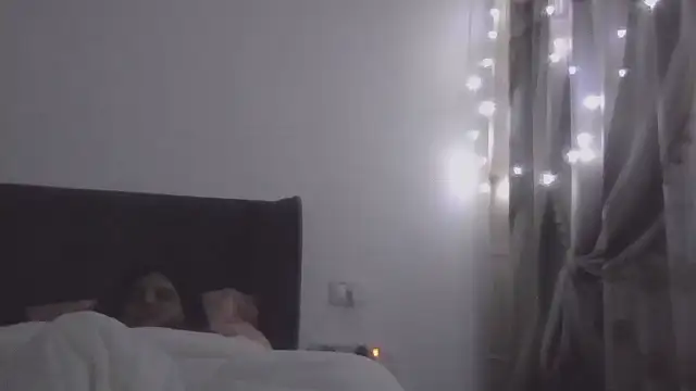 maayanlevi2 online show from February 4, 2026, 8:36 pm