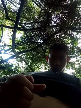 Henriquepauzao10 online show from October 18, 2025, 8:42 pm