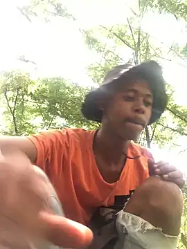 Snapshot of Tetrete chatting on November 29, 2025, 11:24 am Tetrete online show from November 29, 2025, 11:24 am