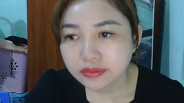 Uhem112 online show from October 26, 2025, 1:44 am