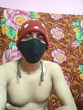 Seducing couple online show from May 6, 2026, 8:52 am
