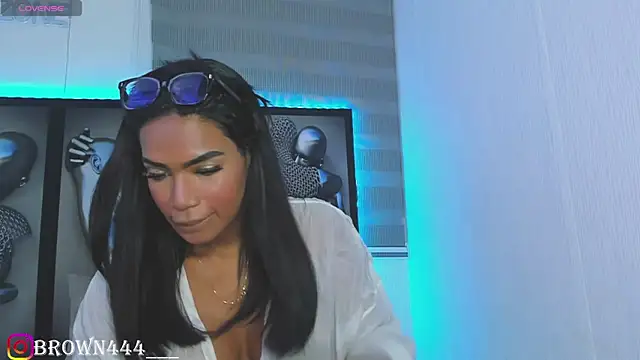  naomibrown  online show from May 19, 2026, 1:56 am