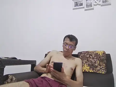 skinnylatino51 online show from July 20, 2026, 1:20 am