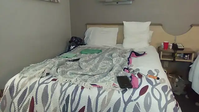 Snapshot of Skater1287 chatting on March 12, 2026, 2:29 am Skater1287 online show from March 12, 2026, 2:29 am