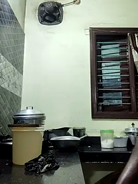 papukurty online show from October 20, 2025, 2:39 pm