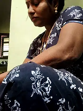 Snapshot of papukurty chatting on December 18, 2025, 6:08 am papukurty online show from December 18, 2025, 6:08 am