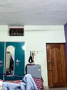 Snapshot of papukurty chatting on January 5, 2026, 5:27 pm papukurty online show from January 5, 2026, 5:27 pm