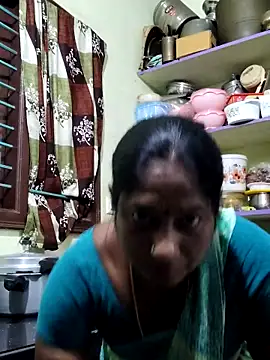 Snapshot of papukurty chatting on March 4, 2026, 1:44 am papukurty online show from March 4, 2026, 1:44 am