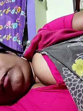 Snapshot of papukurty chatting on April 12, 2026, 11:32 pm papukurty online show from April 12, 2026, 11:32 pm