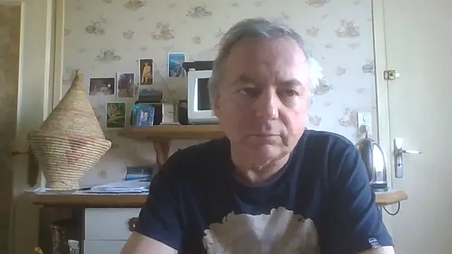 Snapshot of gegevincent chatting on April 23, 2026, 10:47 am gegevincent online show from April 23, 2026, 10:47 am