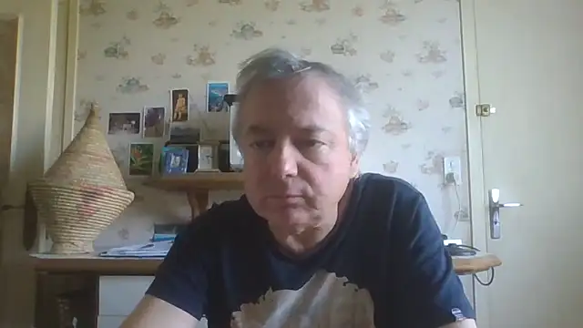 Snapshot of gegevincent chatting on April 24, 2026, 11:01 am gegevincent online show from April 24, 2026, 11:01 am
