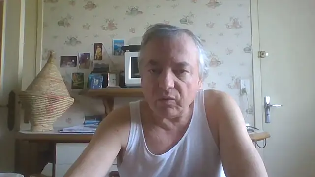 Snapshot of gegevincent chatting on May 1, 2026, 11:04 am gegevincent online show from May 1, 2026, 11:04 am