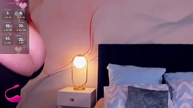 HelenDanvers online show from November 27, 2025, 3:08 am