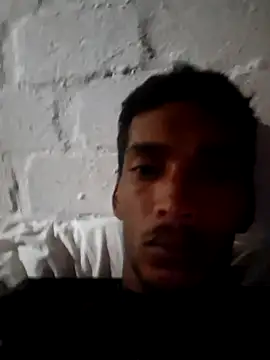 Snapshot of Zinedean24 chatting on April 12, 2026, 10:15 pm Zinedean24 online show from April 12, 2026, 10:15 pm