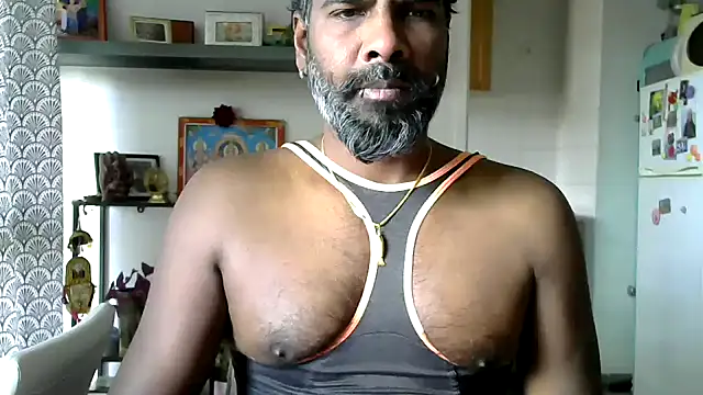 Snapshot of frenchblackc31 chatting on April 3, 2026, 11:52 am frenchblackc31 online show from April 3, 2026, 11:52 am