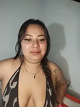 Snapshot of Damii_001 chatting on May 28, 2026, 5:16 am Damii 001 online show from May 28, 2026, 5:16 am
