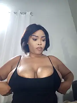 MadamPinky online show from February 3, 2026, 8:03 pm