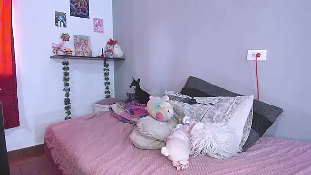 Snapshot of Emmantho chatting on October 1, 2025, 5:08 pm Emmantho online show from October 1, 2025, 5:08 pm