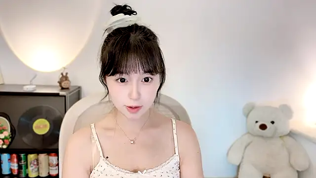 Onechestnut online show from July 28, 2026, 3:21 pm