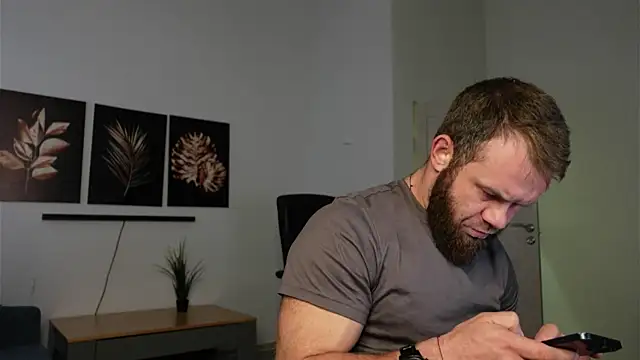 Snapshot of Stewart_Barnz chatting on October 9, 2025, 6:00 am Stewart Barnz online show from October 9, 2025, 6:00 am