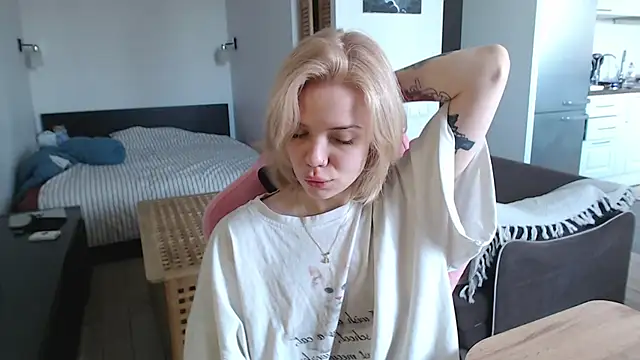 enchanting chloe online show from March 19, 2026, 8:40 am