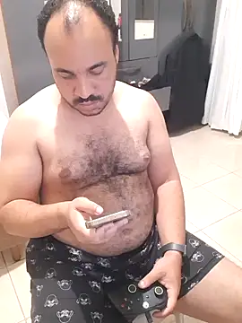 Snapshot of Urso_Nerd chatting on September 8, 2025, 11:37 pm Urso Nerd online show from September 8, 2025, 11:37 pm