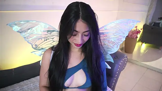 charlotterusso online show from July 9, 2026, 12:42 pm