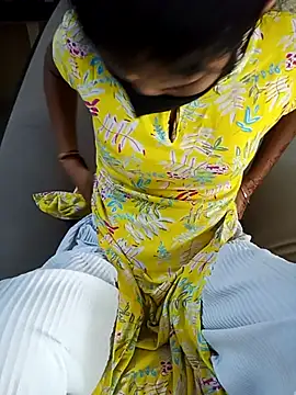 Snapshot of ranisanthutelugu chatting on September 12, 2025, 5:07 am ranisanthutelugu online show from September 12, 2025, 5:07 am