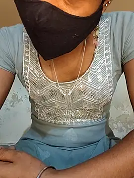 Snapshot of ranisanthutelugu chatting on November 29, 2025, 6:05 am ranisanthutelugu online show from November 29, 2025, 6:05 am