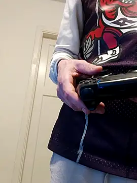 ijustwannafuckyou6969 online show from February 12, 2026, 8:48 pm