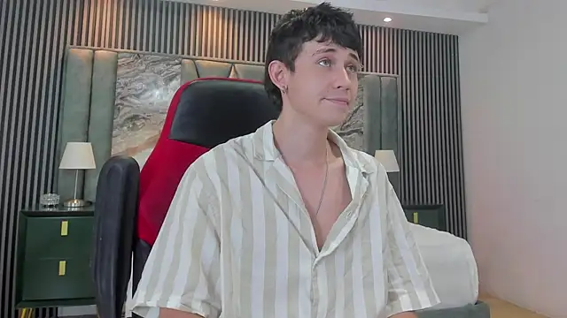 Snapshot of Michael_blue chatting on September 16, 2025, 6:42 pm Michael blue online show from September 16, 2025, 6:42 pm