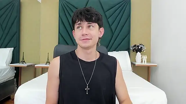 Snapshot of Michael_blue chatting on March 24, 2026, 7:41 pm Michael blue online show from March 24, 2026, 7:41 pm