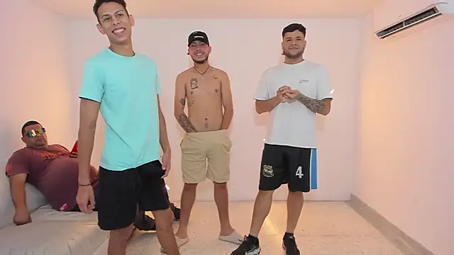 Snapshot of brutal_sex_room2k chatting on October 11, 2025, 12:26 pm brutal sex room2k online show from October 11, 2025, 12:26 pm