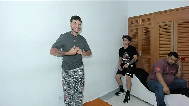 Snapshot of brutal_sex_room2k chatting on October 16, 2025, 1:23 pm brutal sex room2k online show from October 16, 2025, 1:23 pm