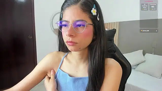 carlina 15 online show from April 5, 2026, 12:35 pm