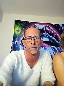 Snapshot of we_are_fucking_serious chatting on April 19, 2026, 4:01 am we are fucking serious online show from April 19, 2026, 4:01 am