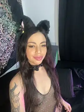 Coralink online show from November 5, 2025, 3:39 am