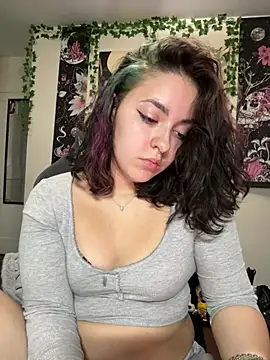 Snapshot of babykalirose chatting on June 2, 2026, 12:23 am babykalirose online show from June 2, 2026, 12:23 am