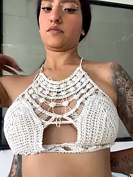 Snapshot of Scaarlettfox chatting on October 20, 2025, 7:36 pm Scaarlettfox online show from October 20, 2025, 7:36 pm