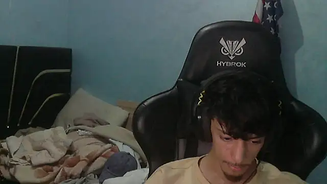 Snapshot of Dark_DesireX chatting on April 1, 2026, 12:33 am Dark DesireX online show from April 1, 2026, 12:33 am