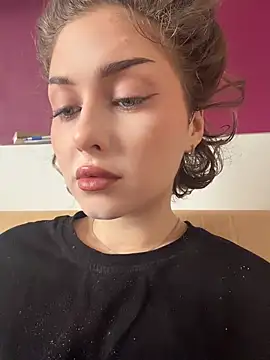 KellyKeler online show from February 25, 2026, 11:20 am