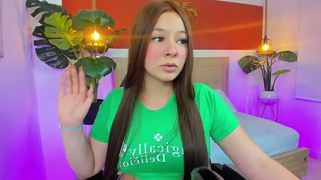 kitty sweeety  online show from October 8, 2025, 7:33 pm