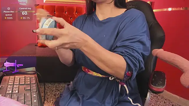 Snapshot of Anissa_Ali chatting on March 28, 2026, 8:47 am Anissa Ali online show from March 28, 2026, 8:47 am