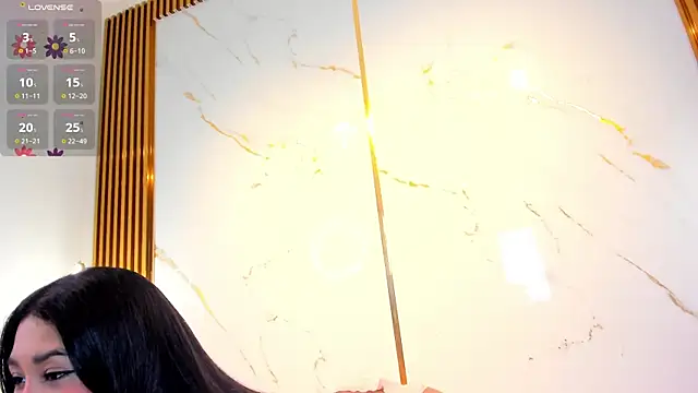 Snapshot of CandyRouse__ chatting on April 6, 2026, 4:46 am CandyRouse online show from April 6, 2026, 4:46 am