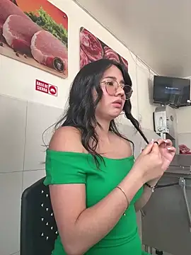 Michelle Zoe online show from October 26, 2025, 3:51 pm